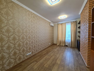 Apartament cu 3 camere, 95 m², Buiucani, Chișinău foto 9