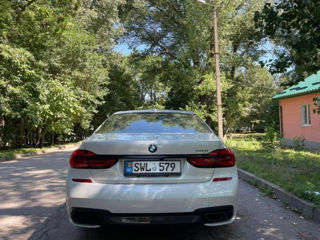 BMW 7 Series foto 4