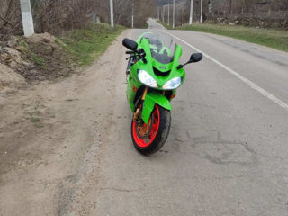 Kawasaki Ninja Zx-10 foto 4