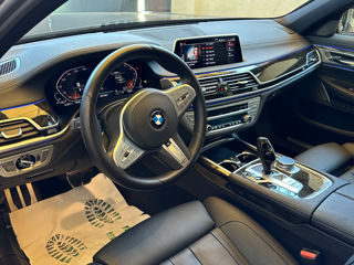 BMW 7 Series foto 7