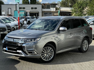 Mitsubishi Outlander foto 1