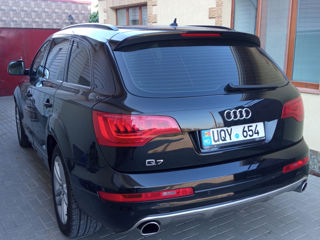 Audi Q7 foto 2