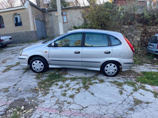 Nissan Almera Tino foto 6