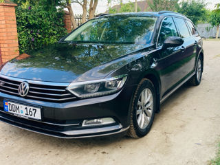 Volkswagen Passat foto 3