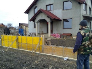 Construim garduri pereți de sprijin