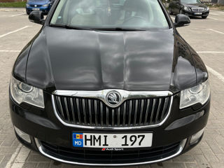 Skoda Superb foto 3