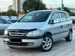 Opel Zafira foto 1