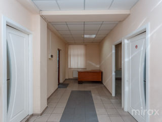 Se vinde oficiu situat în sectorul Centru, str. Petru Rareș. foto 7