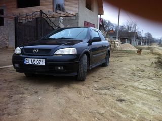 Opel Astra foto 1