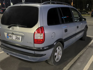 Opel Zafira foto 3