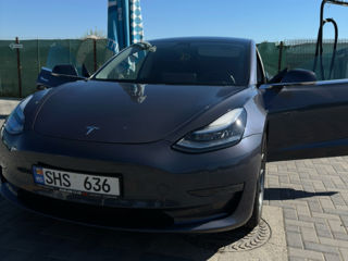 Tesla Model 3 foto 4