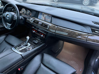 BMW 7 Series foto 11