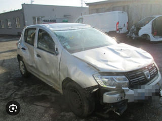 Dacia Sandero foto 1