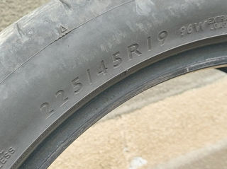 225/45 R19 foto 2