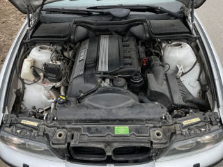 BMW 5 Series foto 16