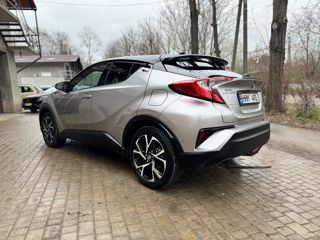 Toyota C-HR foto 4