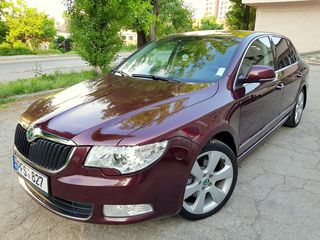 Skoda Superb foto 4