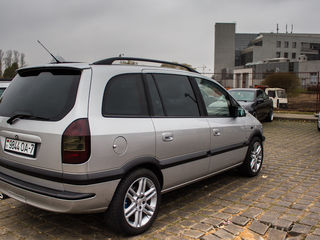 Opel Zafira foto 3