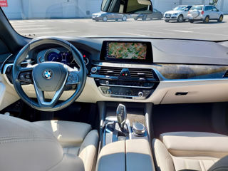 BMW 5 Series foto 8