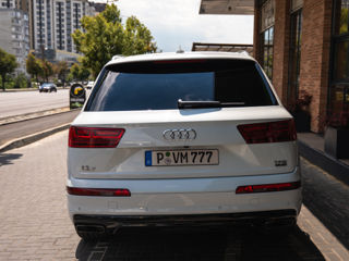 Audi Q7 foto 2