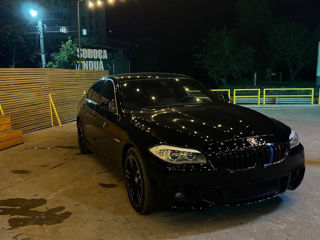 BMW 5 Series foto 10