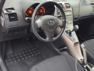 Toyota Auris foto 8