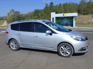 Renault Grand Scenic foto 2