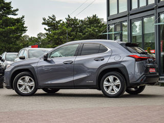 Lexus UX foto 2