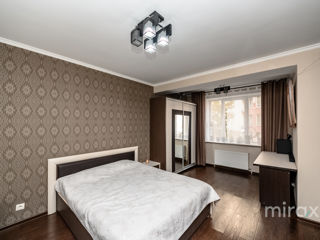 Apartament cu 2 camere, 70 m², Centru, Chișinău foto 5