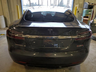 Tesla Model S foto 5