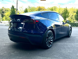 Tesla Model Y foto 4