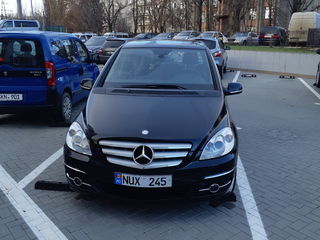 Mercedes B Class foto 1