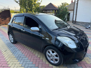 Toyota Yaris foto 2