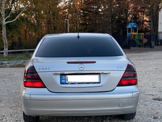 Mercedes E-Class foto 6