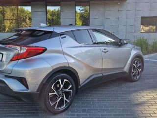 Toyota C-HR foto 4