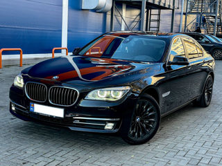 BMW 7 Series foto 3