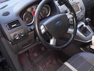 Ford Kuga foto 2