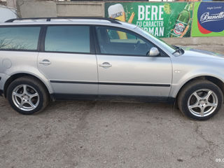 Volkswagen Passat foto 3