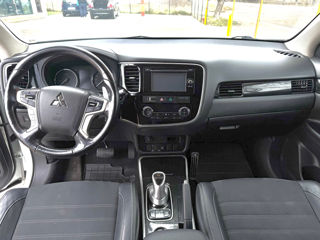 Mitsubishi Outlander foto 9