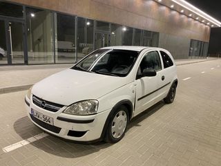 Opel Corsa foto 1