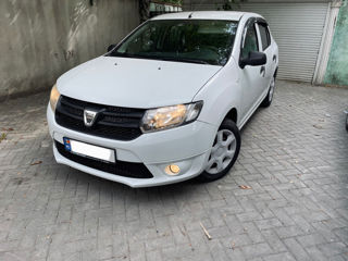 Dacia Logan foto 1