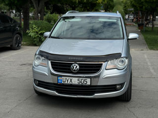Volkswagen Touran foto 14