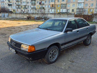 Audi 100