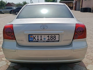 Toyota Avensis foto 5