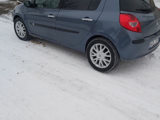 Renault Clio foto 3