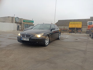 BMW 5 Series foto 2