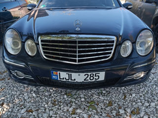 Mercedes E-Class foto 1