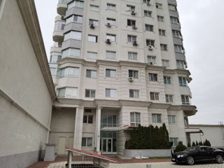 Apartament cu 4 camere, 150 m², Centru, Chișinău