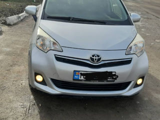 Toyota Verso-S foto 2