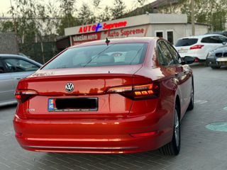 Volkswagen Jetta foto 9